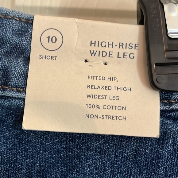 NWT-universal thread-10 short-medium denim-high-rise, wide leg jeans - Picture 5 of 14